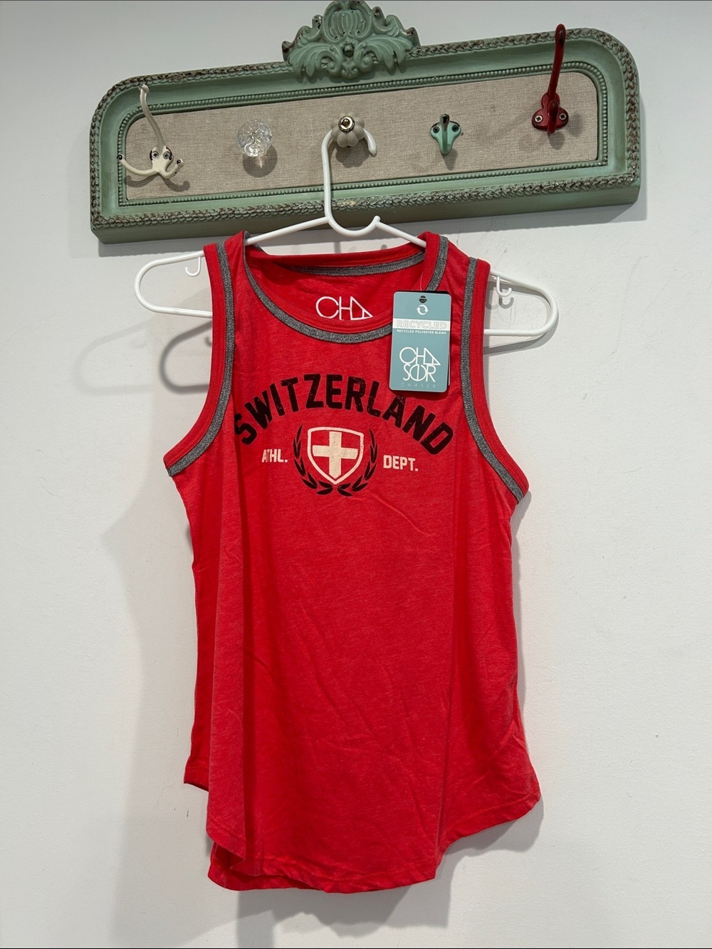 Chaser Red Switzerland Graphic Tank Top with Gray Trim medium women’s new w tag